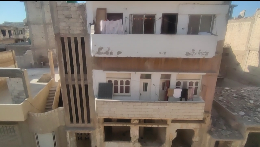 شقة للبيع في الخالدية طابق ثاني 3 غرف إكساء ممتاز 90م